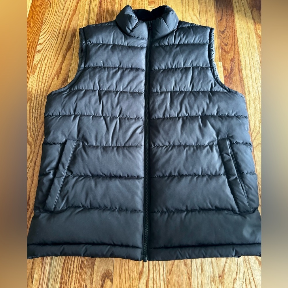 GAP Men's Black Quilted Puffer Vest